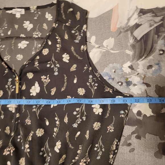 Kismet Gray Floral Dress Size L - Picture 3 of 4